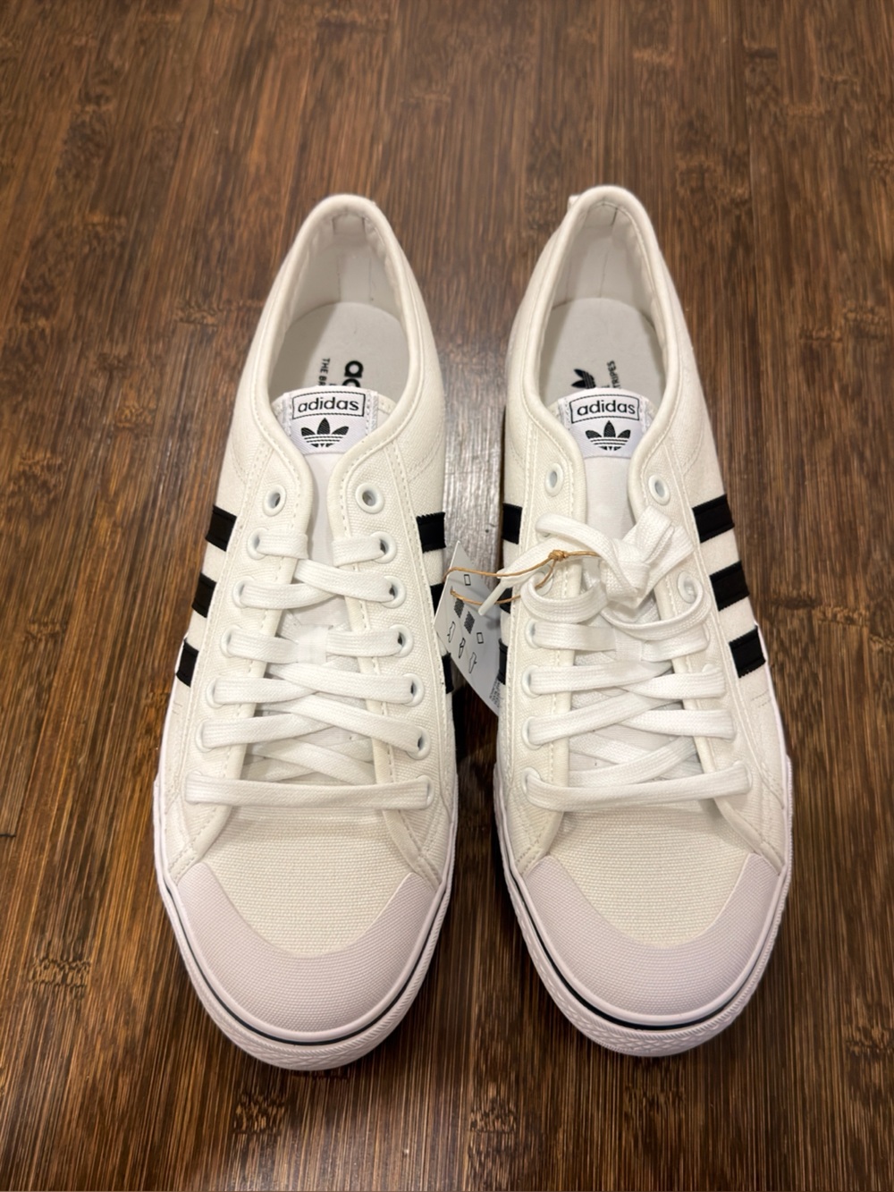 adidas Nizza NWT size 12